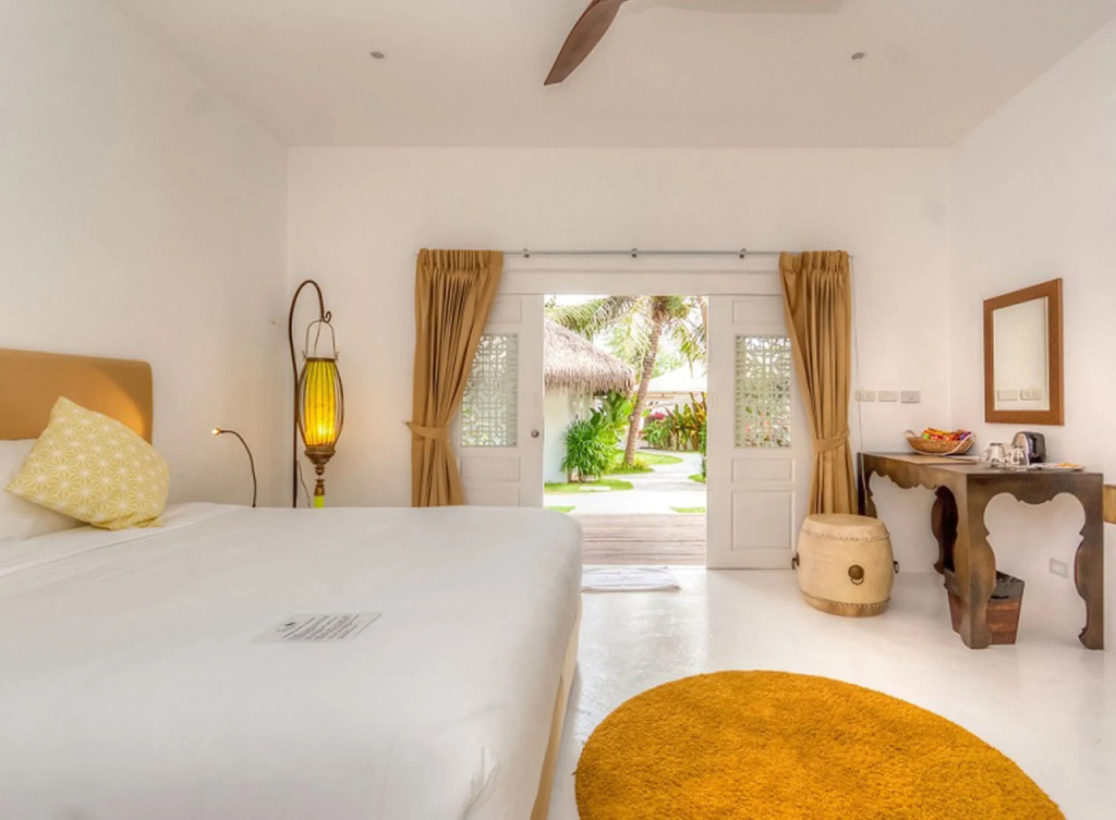 Sanae Beach Hua Hin