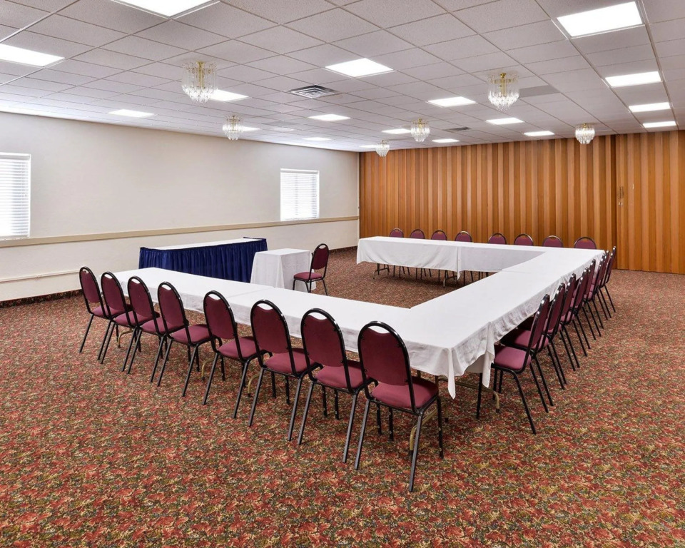 Kings Inn Hotel & Conference Center