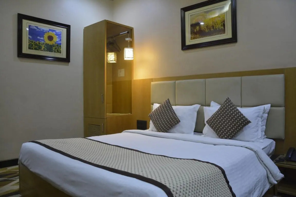 Hotel Surya Executive