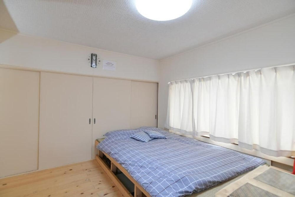 STAY IN OTAKI