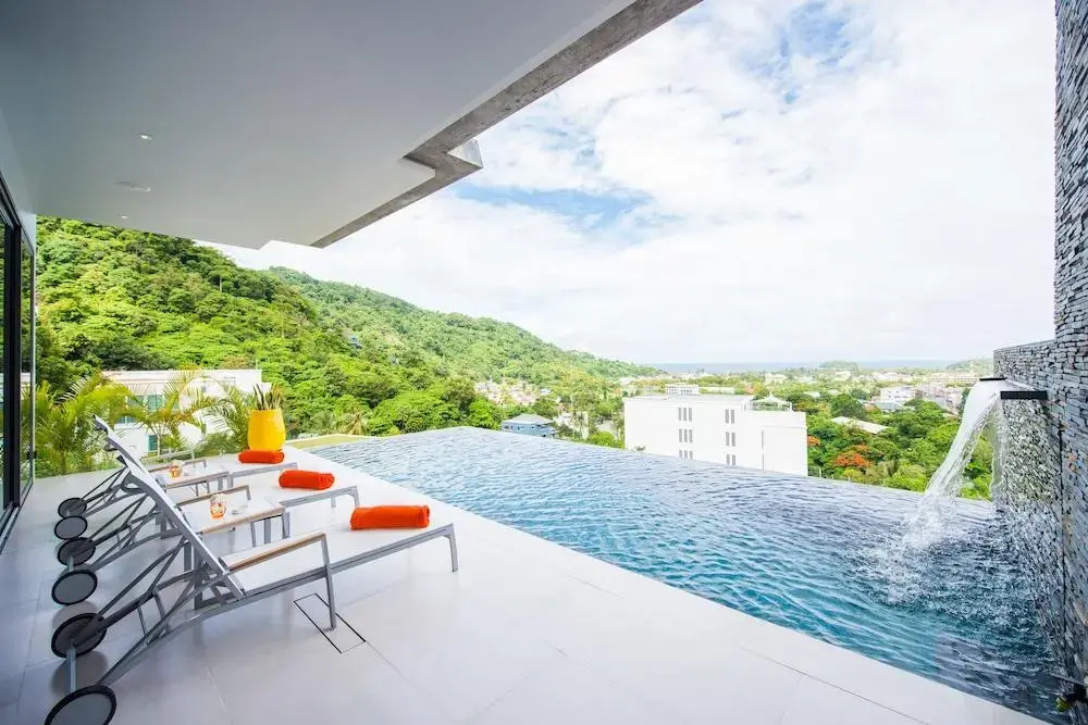Luxury 5-Bedroom Villa With Games Room In Kata