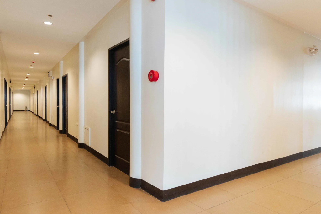 RedDoorz Plus at EDSA Congressional