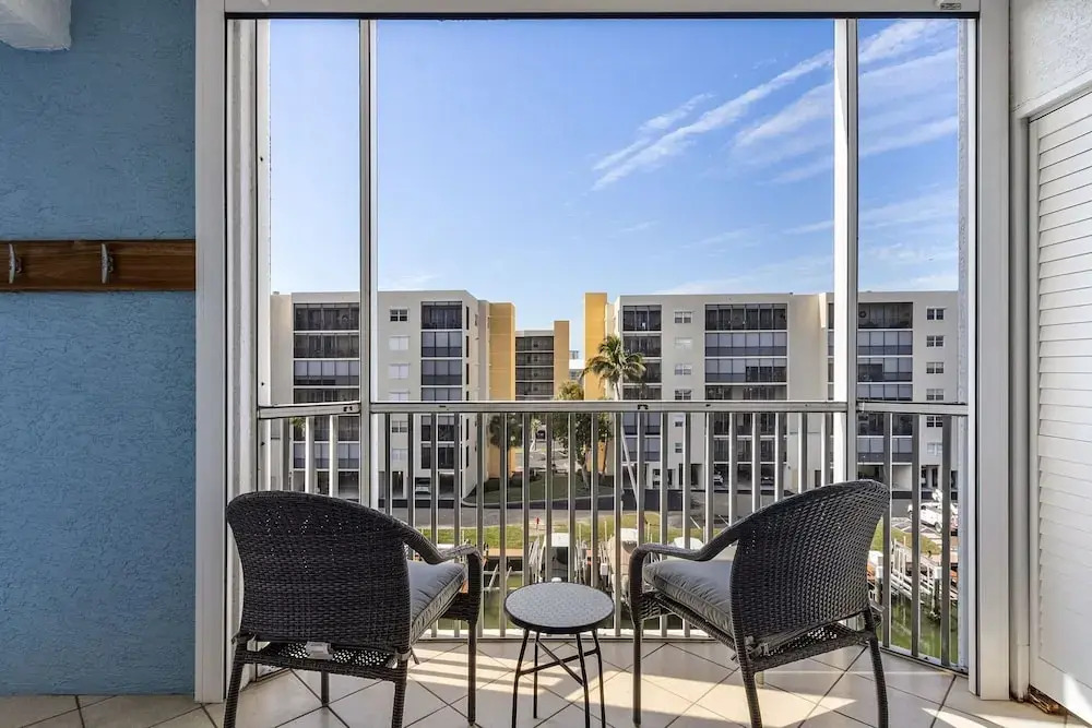 Casa Marina 432 Newly Remodeled, Water View 2 Bedroom Condo