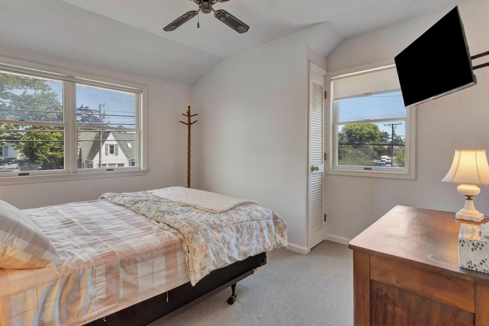 Bayard Avenue 207