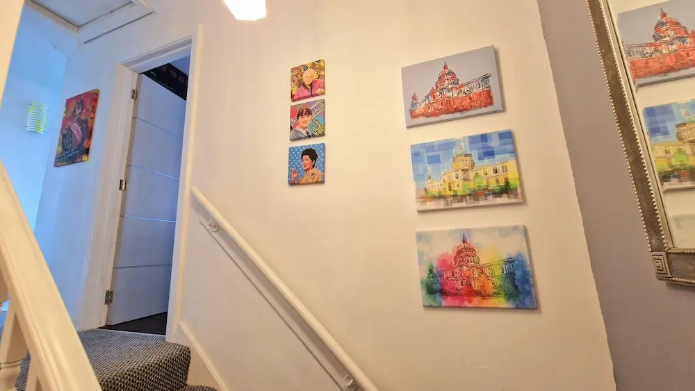 3 Bed House Stunning Views And Free Parking
