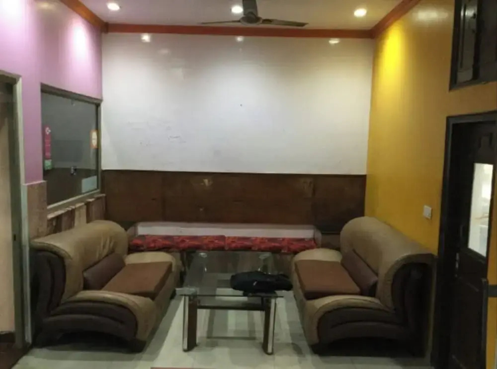 Hotel Krishna Palace By Grb
