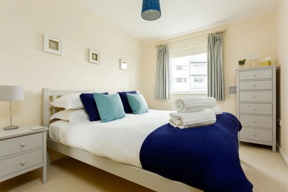 Coxswains Cabin - Moments from Hamworthy Beach and Park