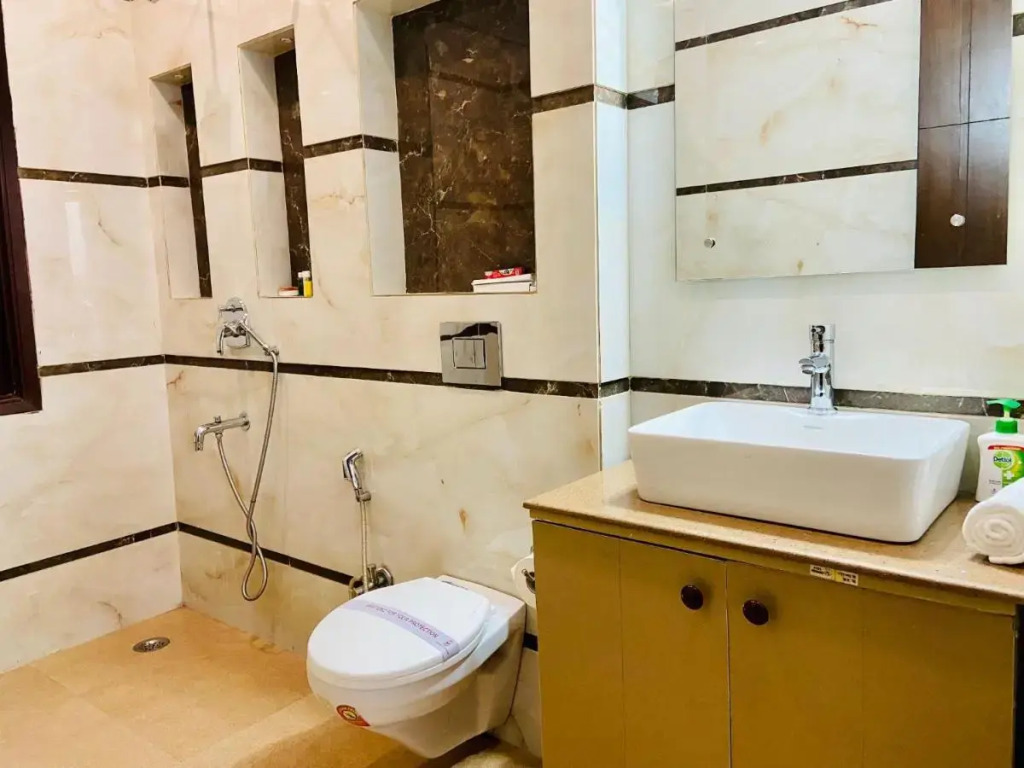 BluO 1BHK - DLF CyberCity, MG Road - Balcony, Lift