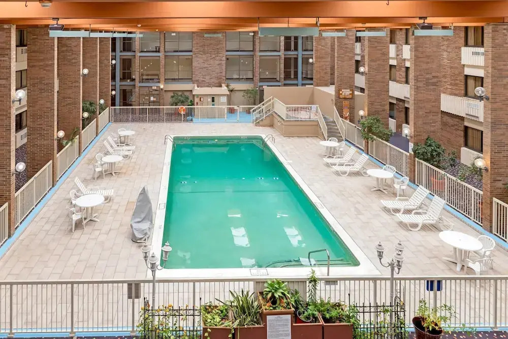 MainStay Suites Lansing West