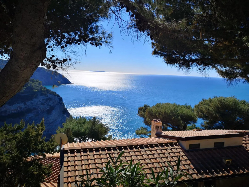 Terrace on the island of Giglio-La Ferraccia