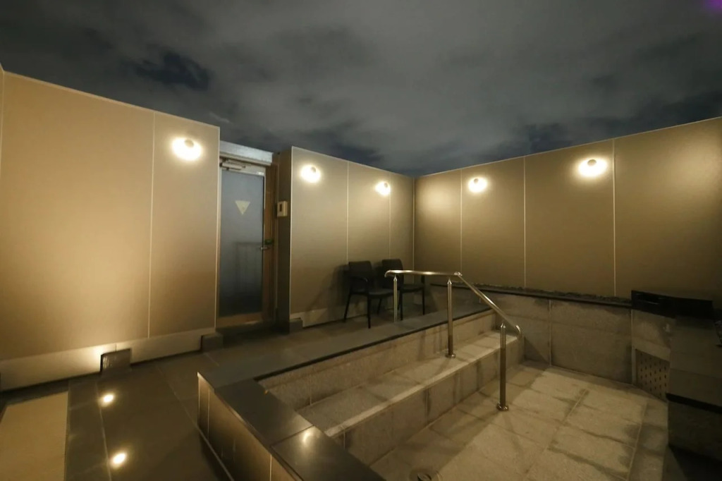 KIN HOTEL