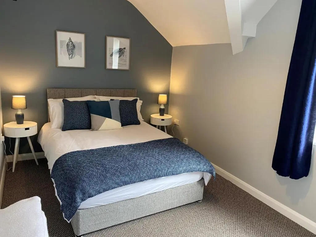 Blackpool Sleepover Apartment 5 Free Parking Sleeps 6