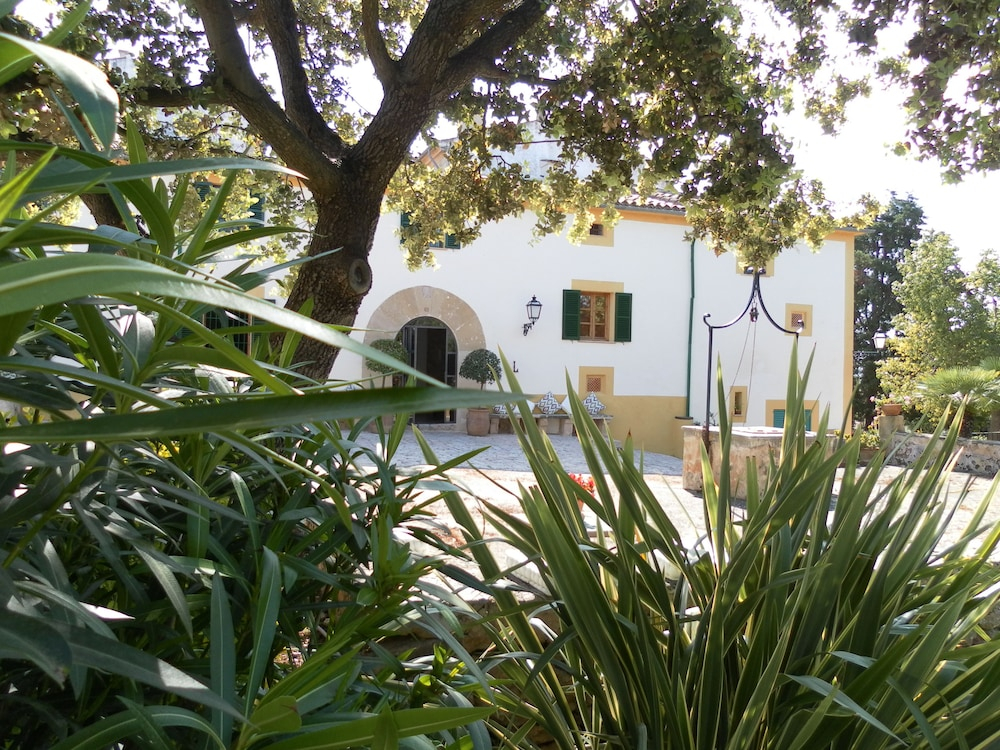 Hotel Llenaire