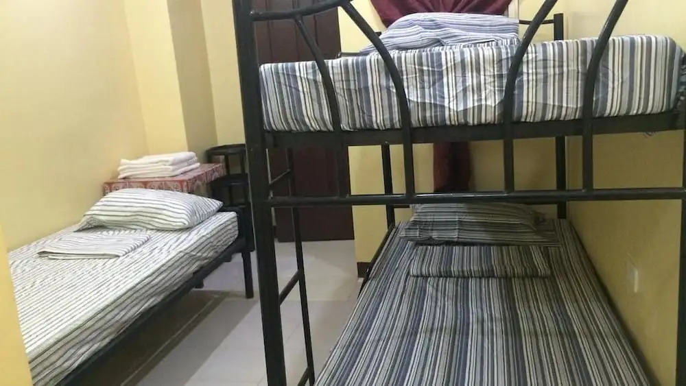 Garces Budget Apartelle