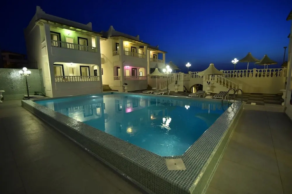 Bahama Art Hotel