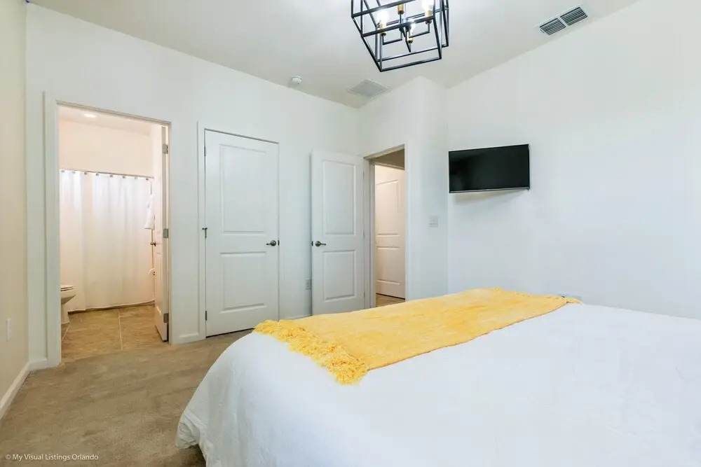 Spacious & Modern 8 Bedroom 5 Bathroom Villa 508m