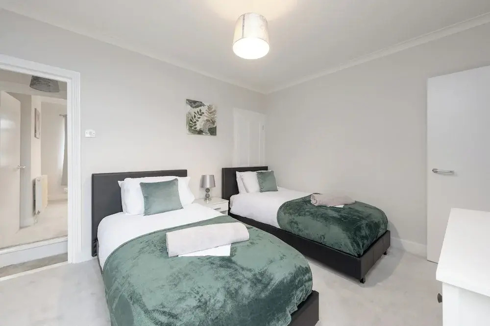 Rochester Retreat - Charming 3 Bedroom House