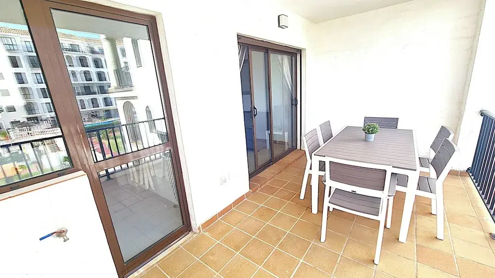 Lovely 2-bed Apartment in Marina de la Duquesa