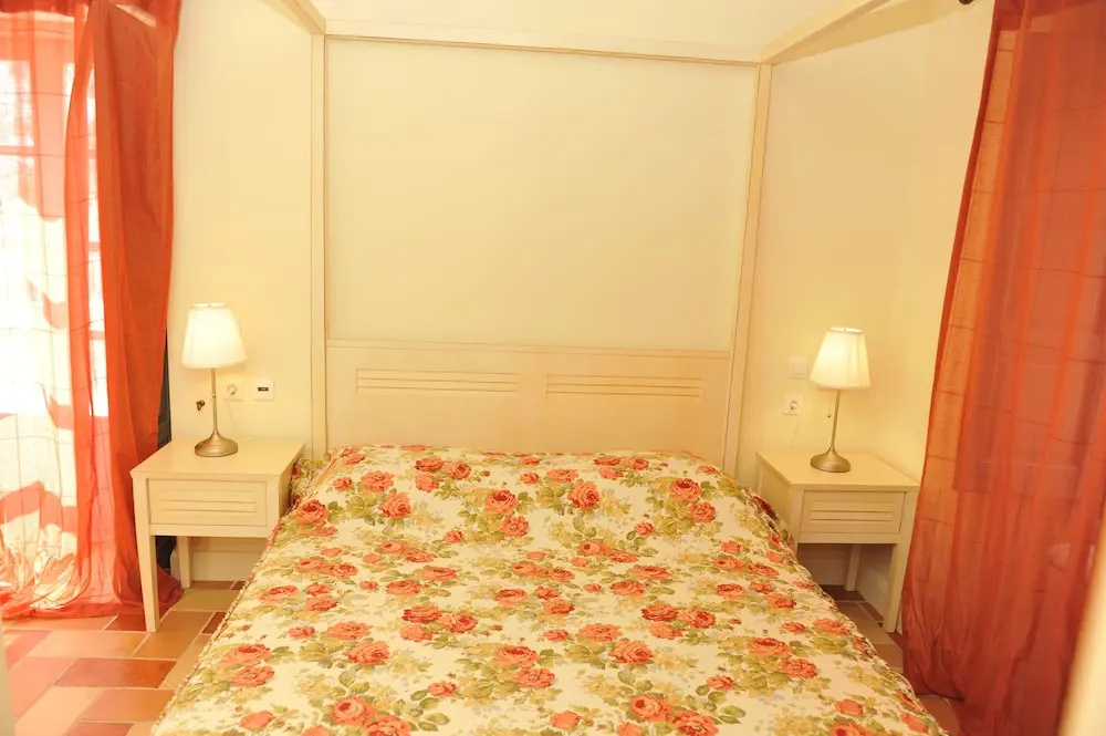 Gaia Traditional Rooms