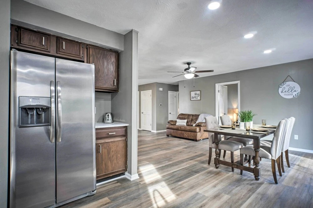 Family-friendly Springfield Home w/ Yard!