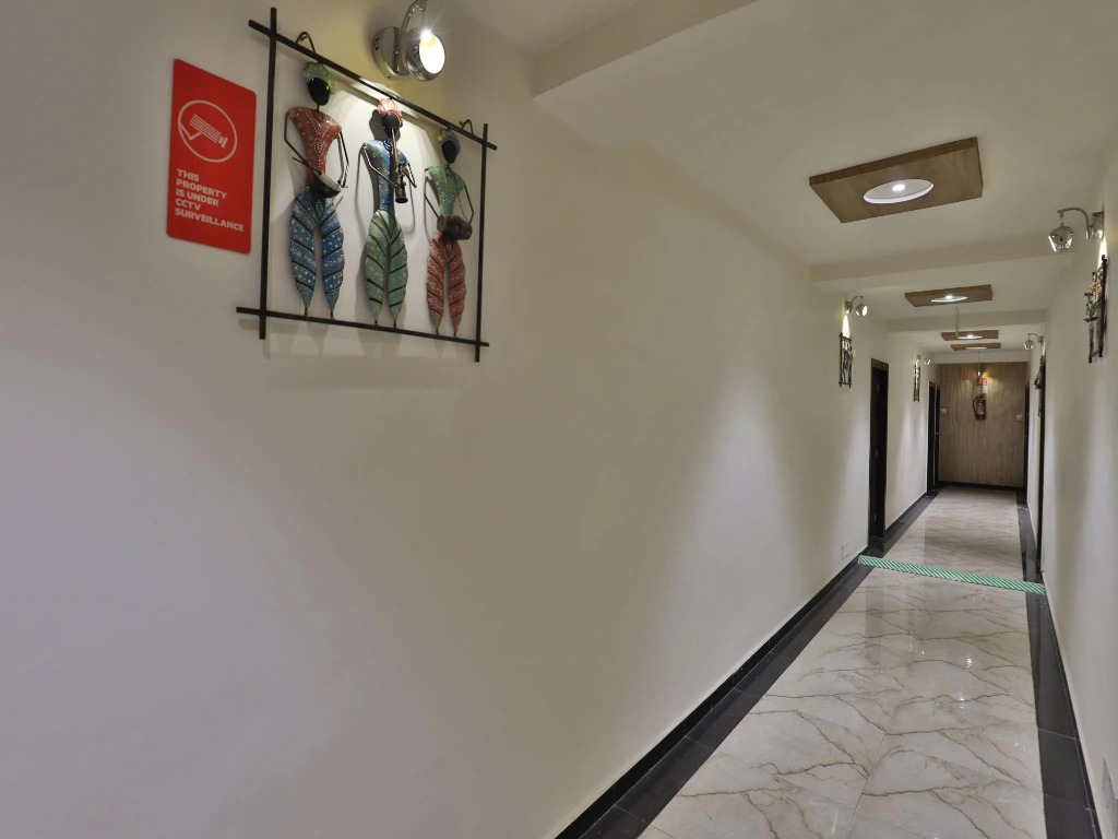 OYO Flagship 11557 Hotel Maharaja Palace