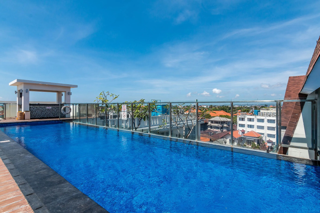 ZEN Rooms Kuta Square Mall