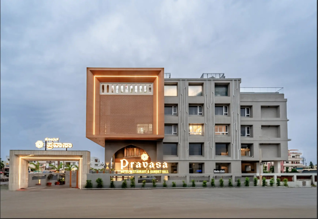 Pravasa Hotel Vijayapura
