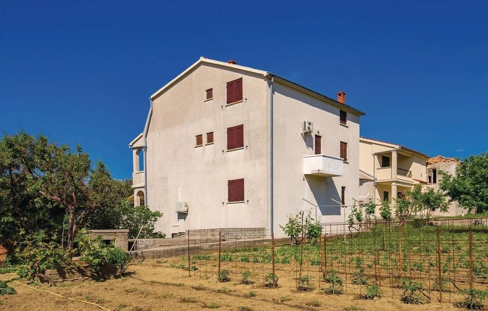 Awesome Home in Barbat-rab With Wifi and 3 Bedrooms