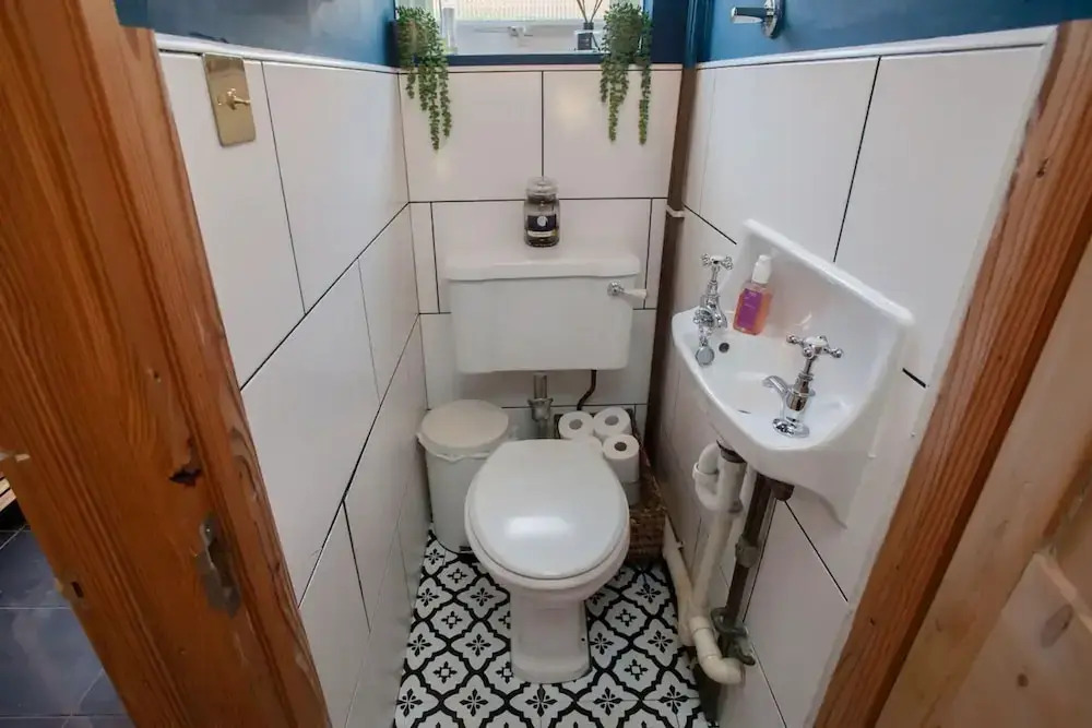 Stylish and Bright 2 Bedroom Flat in Bristol
