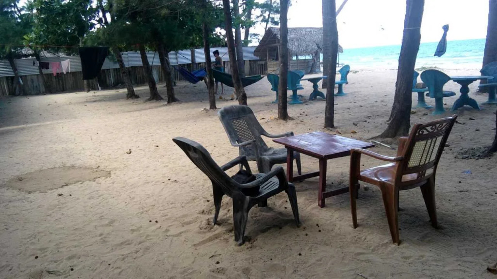 French Garden Regish Beachfront Hotel