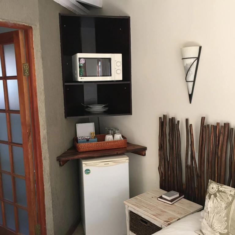 The Birdhouse Bed & Breakfast #NO Loadshedding #Solar Energy