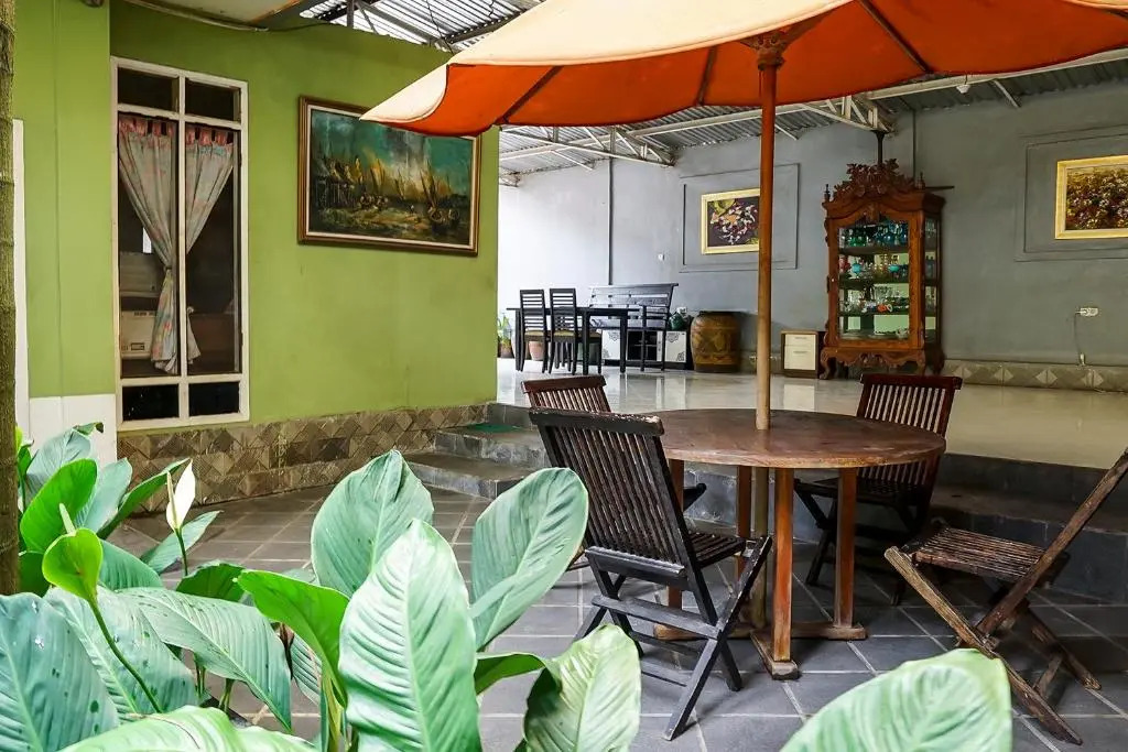OYO Life 91027 Note Hotel Syariah