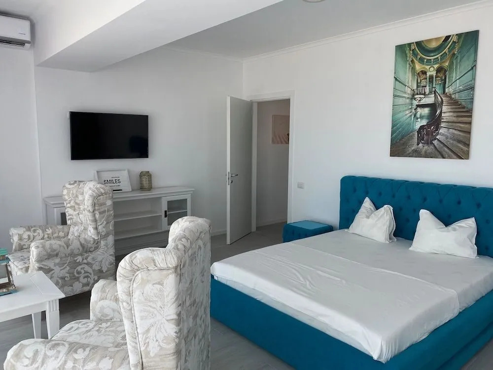 Maritimo ApartHotel