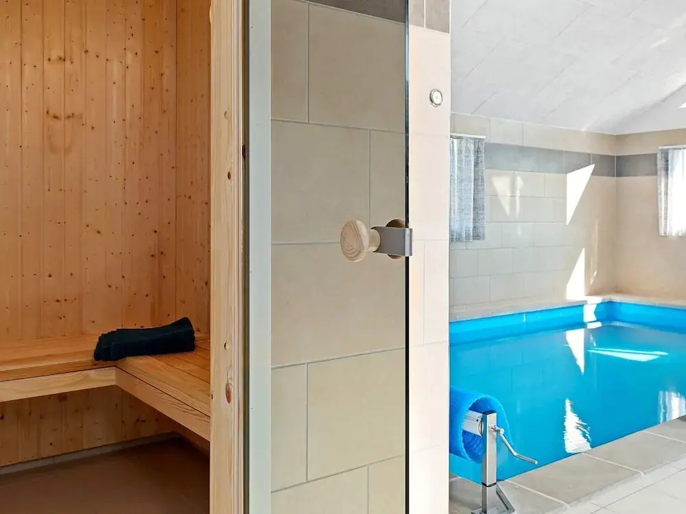 10 person holiday home in Hasselberg