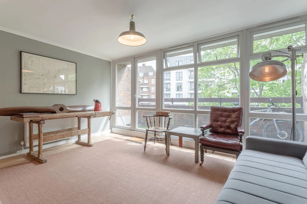 Modern 3 Bedroom In South West London