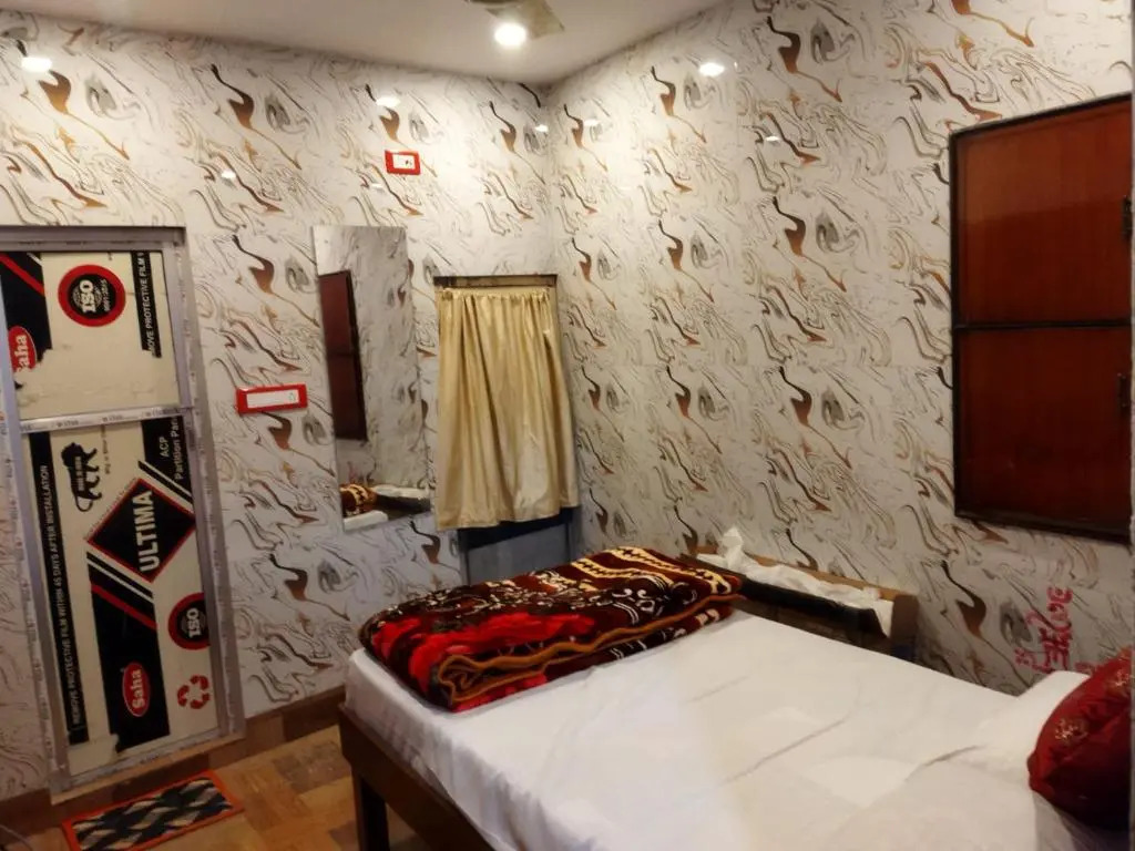 BON Mahamaya Step Inn