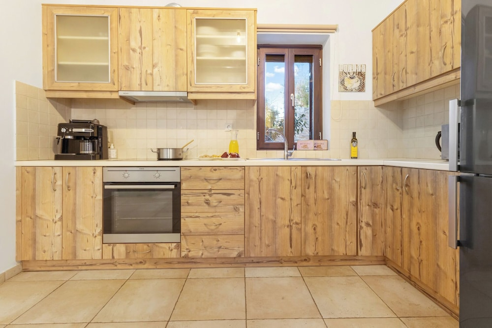 Phaistos Villas Elegant South Residence