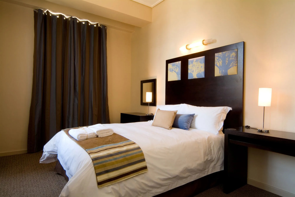 Native Suites 411