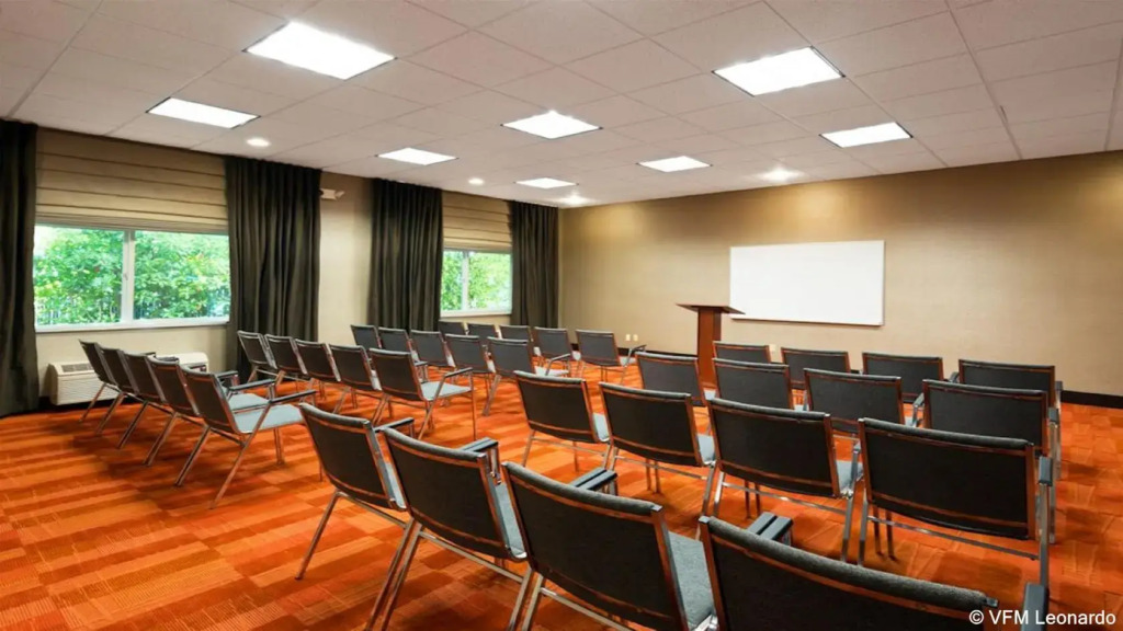 Holiday Inn Express Hotel & Suites North Seattle - Shoreline