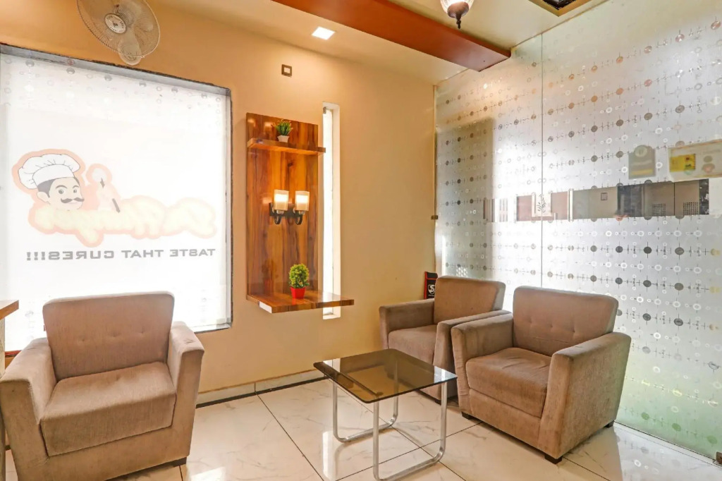 OYO Townhouse 565 Hotel Hridaya Inn