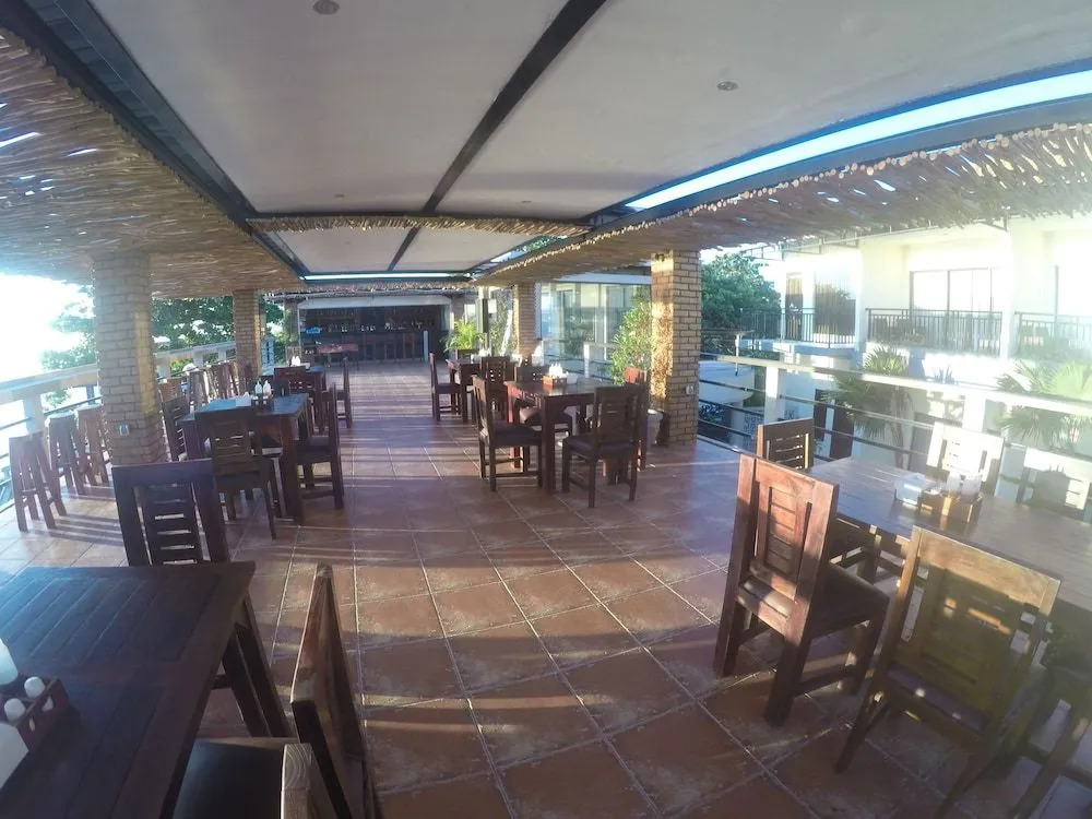 LaBomie Uluwatu