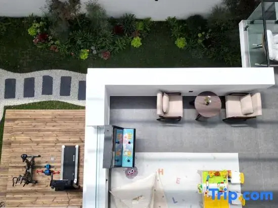 Liuhe Fangting · Liuhe Garden Court Oxygen-Supplying Garden Boutique Stay (Dukezong Ancient City)