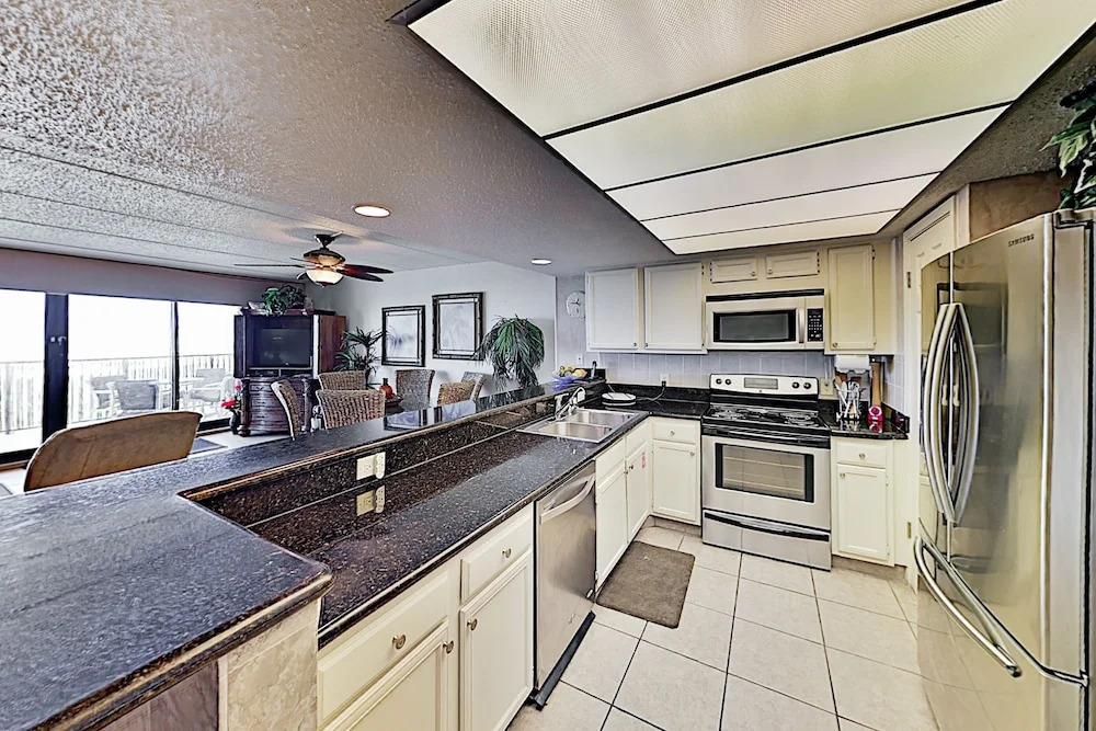 New Listing! Gulf-front Gem, Sauna, Pools & Tennis 3 Bedroom Condo