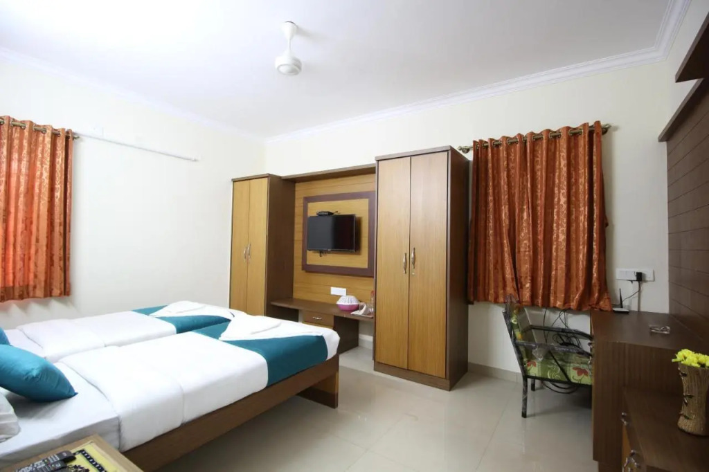 Hotel White Feather