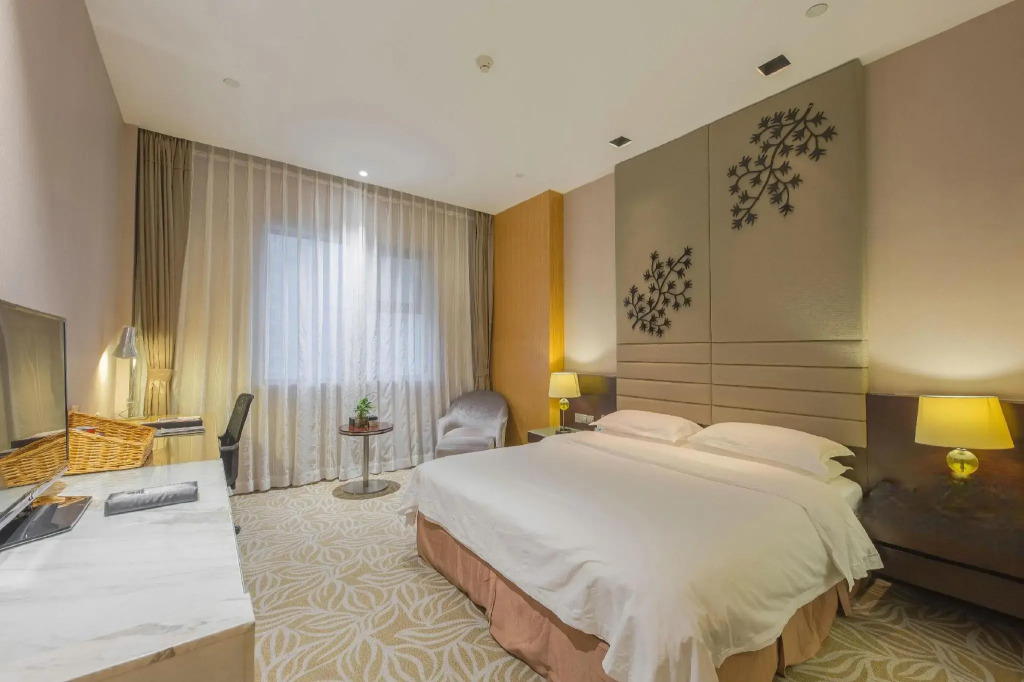 Ningbo East Harbour Hotel