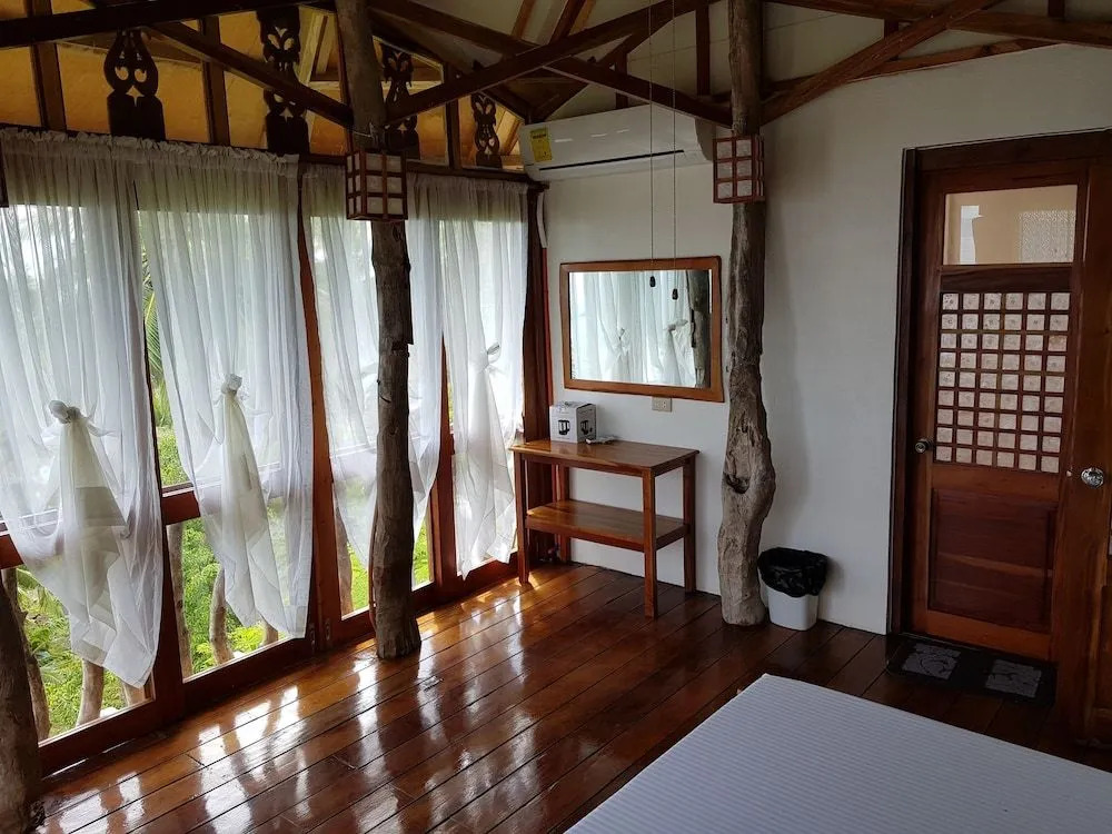 Cangdoki Resort and DIve Camp