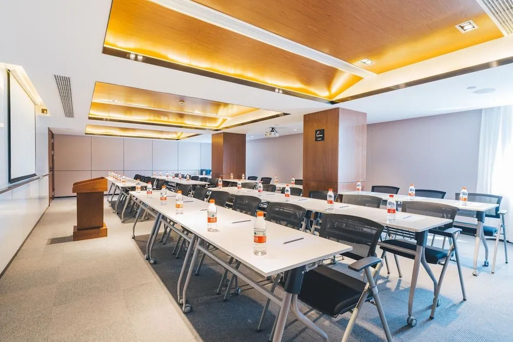 Atour Hotel Jinwan Plaza Railway Station Tianjin