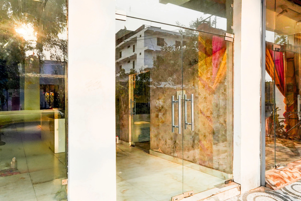 Townhouse Dallupura Road Noida