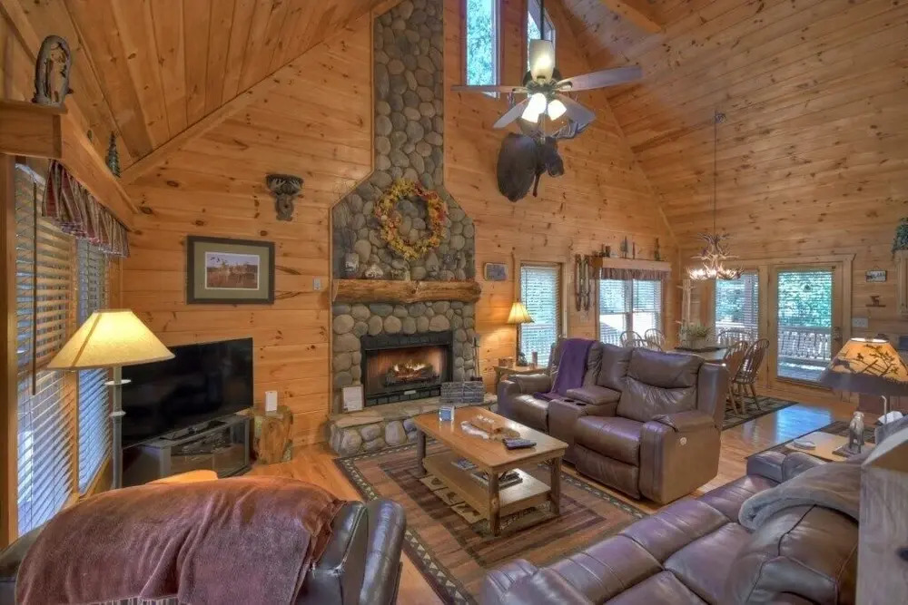 Moose Crossing Lodge