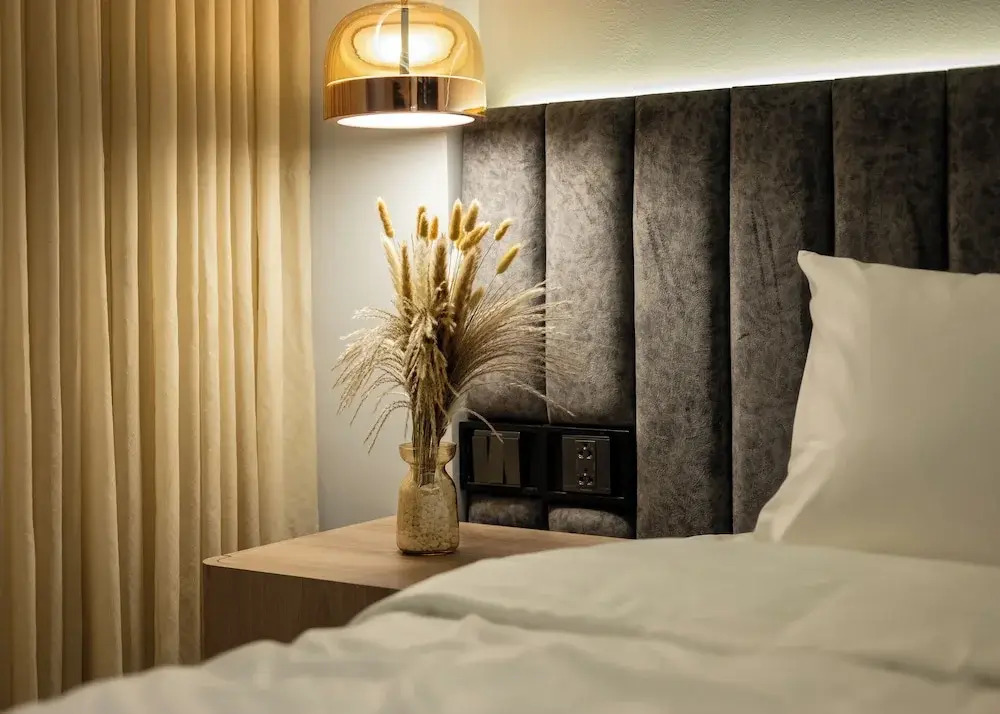 iRest Signature Ba Dinh Lakeside